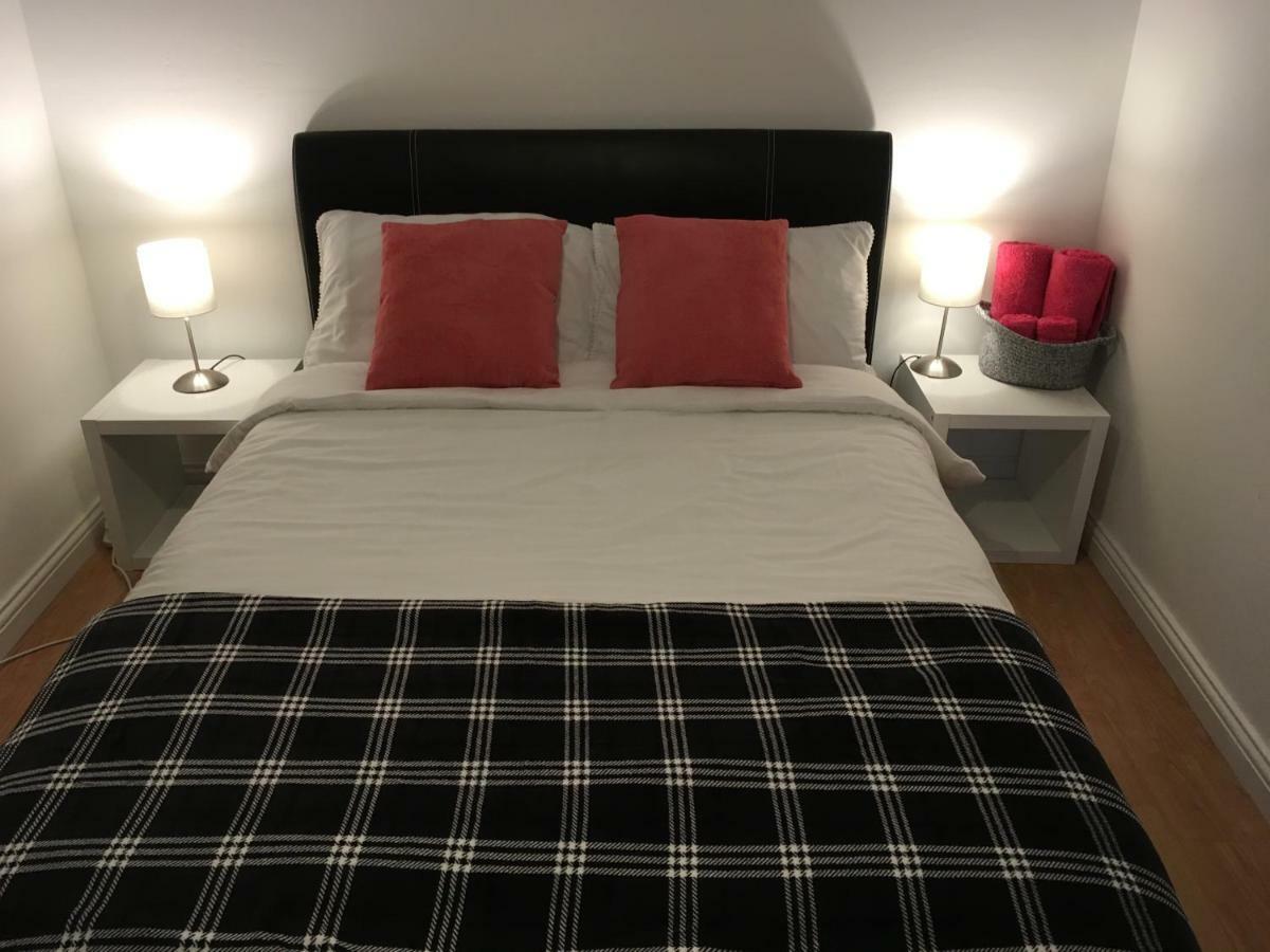 Danny'S Place Londonderry ภายนอก รูปภาพ